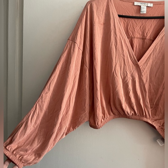 Soft forever 21 size M light soft pink top! - Picture 2 of 5